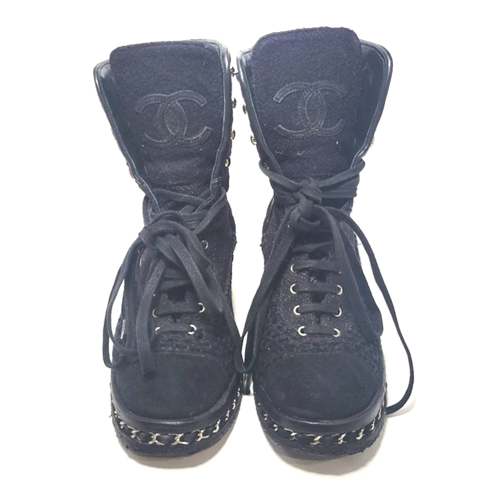 $1695 Chanel Moto Biker Combat Boot Tweed Chain Black Cap Toe 37